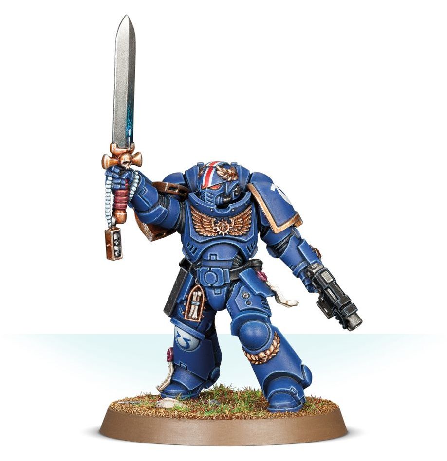 Space Marines - Lieutenant With Power Sword